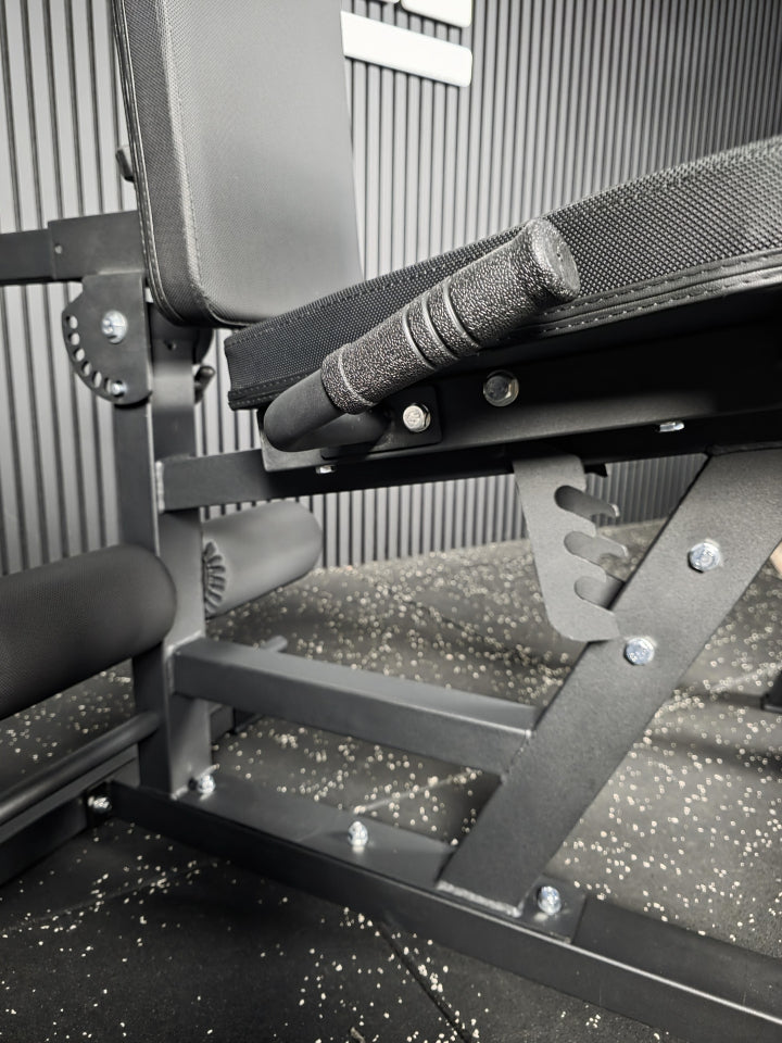 Leg Curl / Leg Extension Station SQMIZE® POWER PACK LCS620-FB