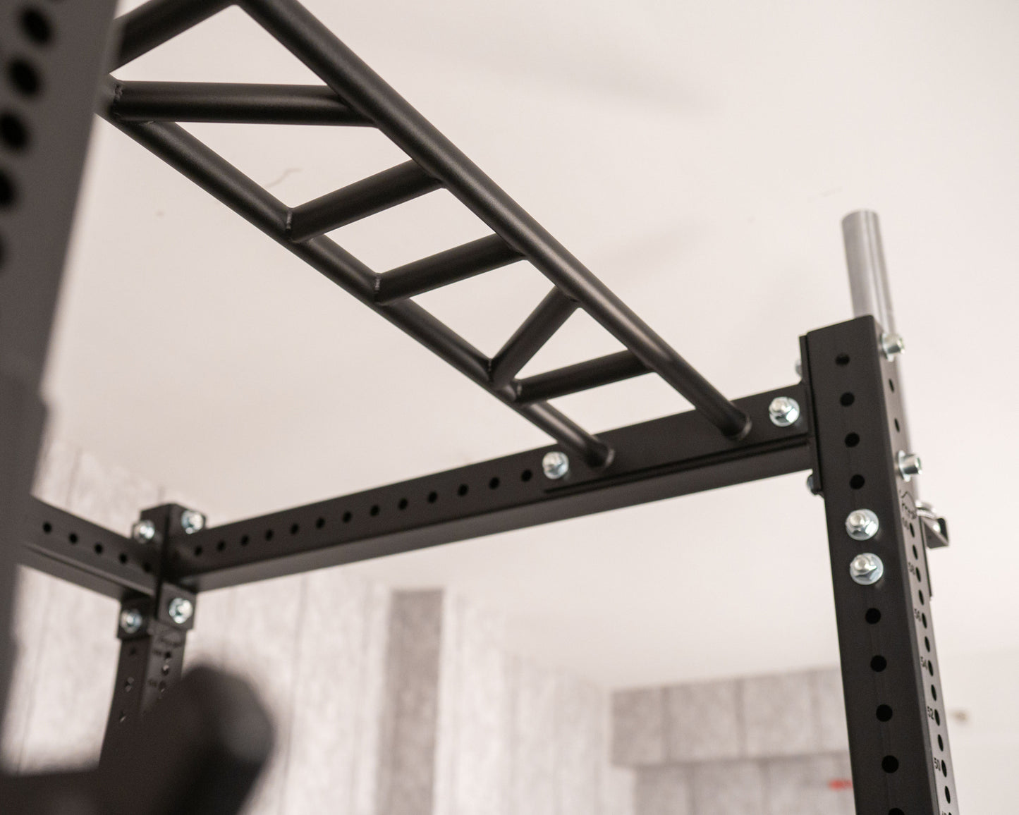 Wall-Mounted Power Rack SQMIZE® PREMIUM BISON PBR-W, Hoogte 210 cm