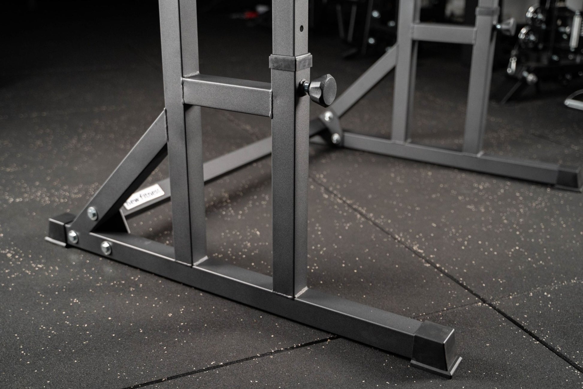 Adjustable Squat en Bench Rack Newfitness® SR990 FOX LINE - SQMIZE Nederland