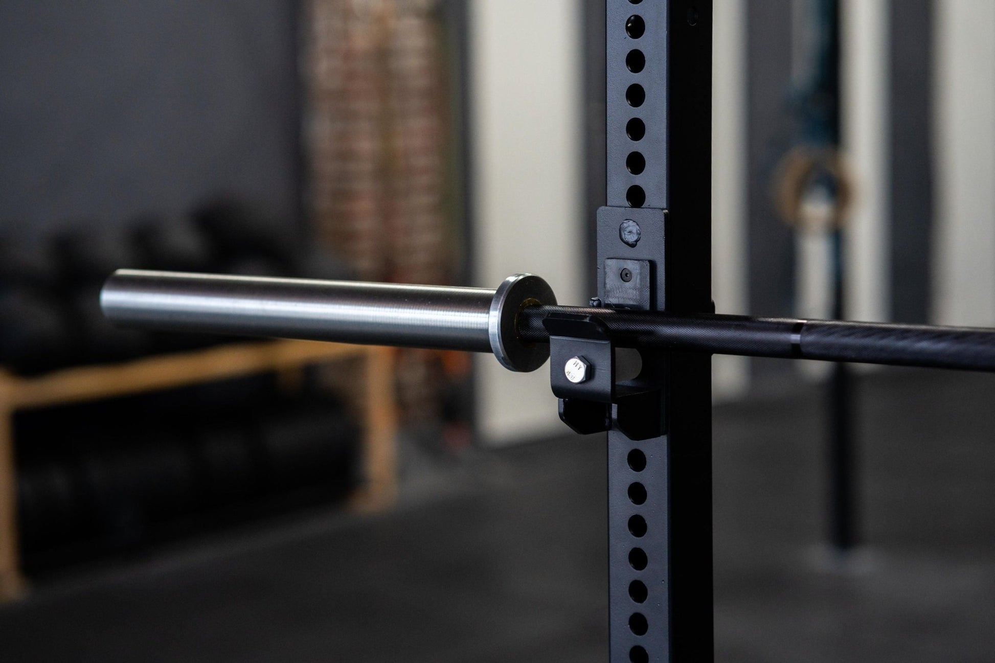 Hamburg Competition Powerbarbell SQMIZE® PREMIUM BISON OB86PL-HTz (20kg) - SQMIZE Nederland