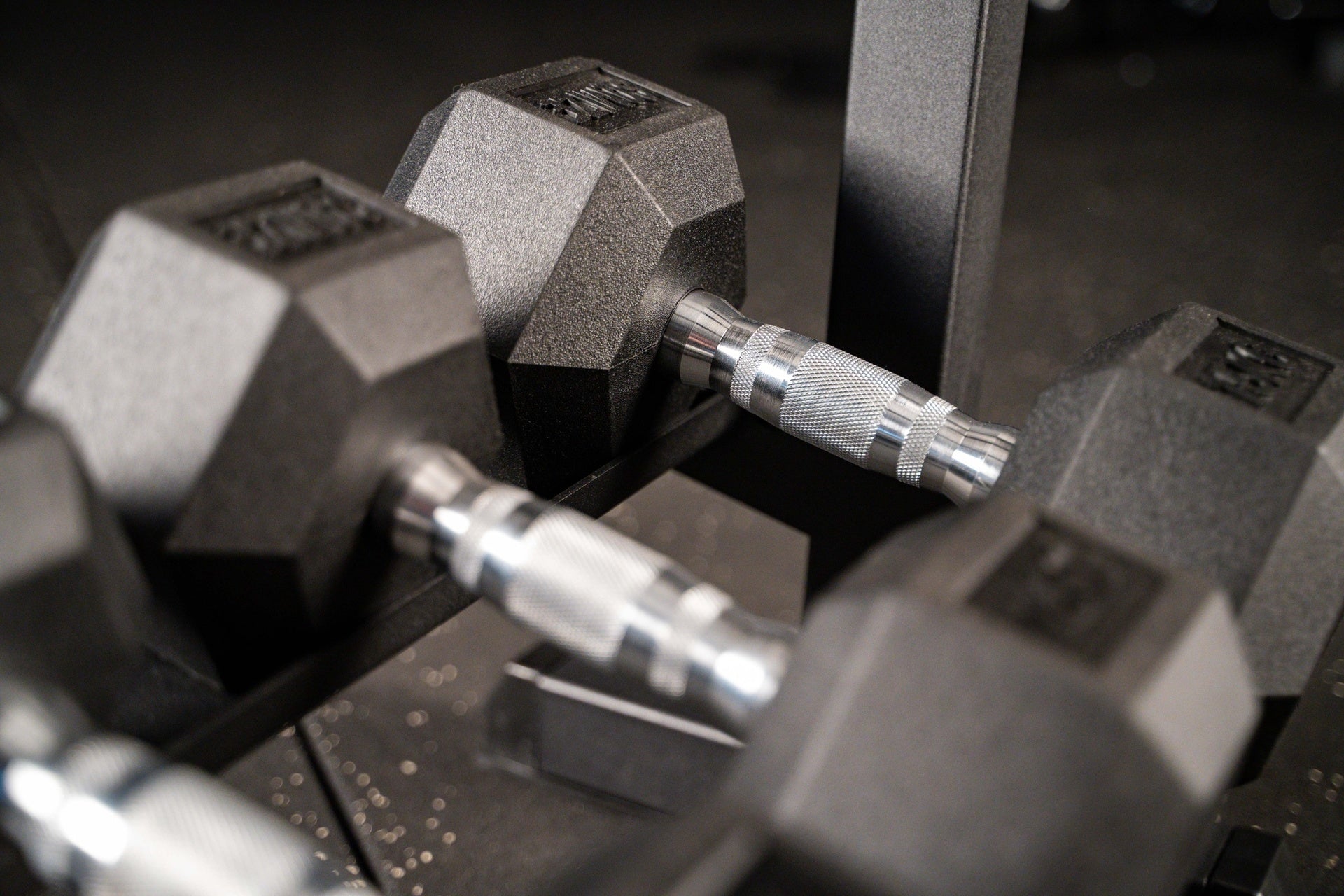 Hex Dumbbell Set met Rek SQMIZE® SQ220-R315 - SQMIZE Nederland