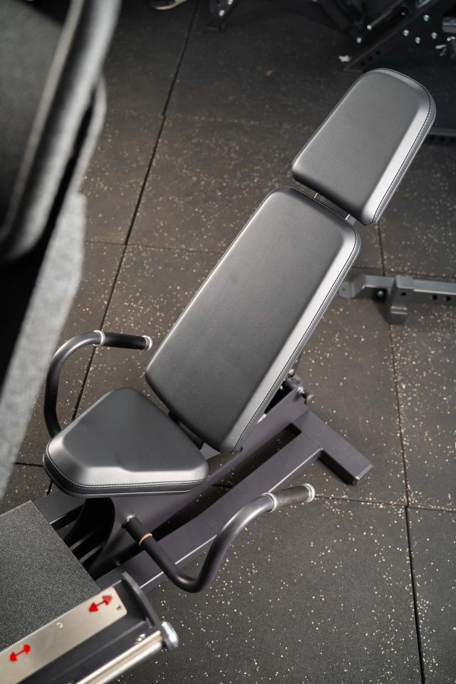 Iso-Lateral Studio Legpress SQMIZE® PREMIUM BISON LPL30i - SQMIZE Nederland